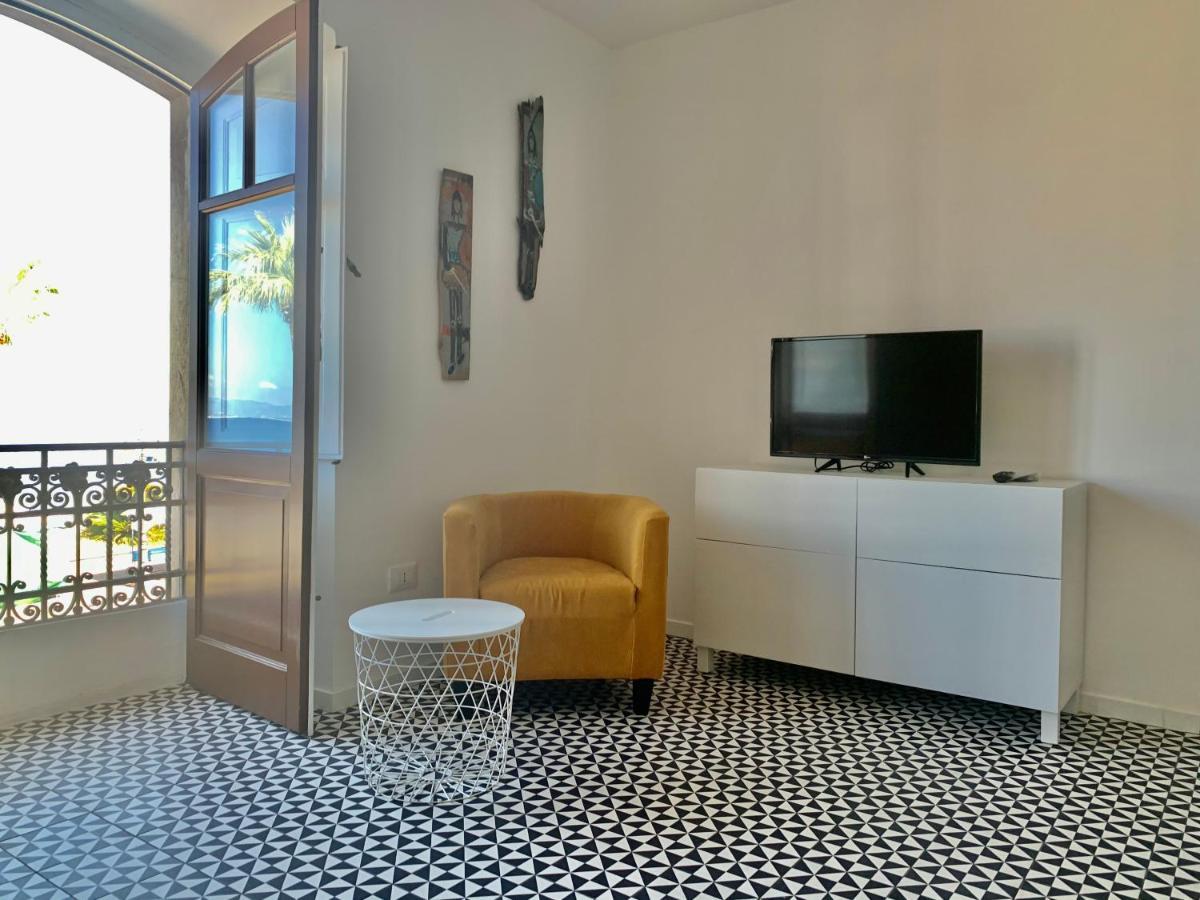 I Mezzanini Di Palazzo Bonaccorsi Apartman Milazzo Kültér fotó